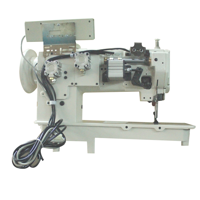 Machine à coudre à coupe automatique série GC1510 et 1560-7